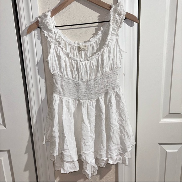 Urban Outfitters White Ruffled Smocked Romper - Picture 4 of 7